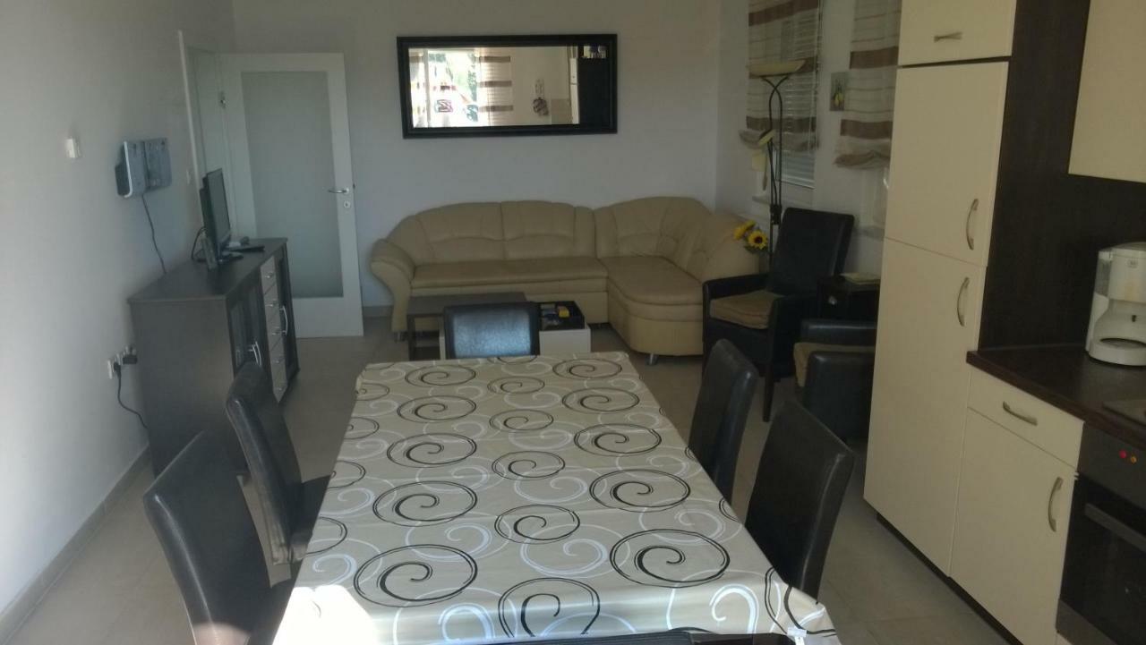 Apartment Vjera Punat Esterno foto